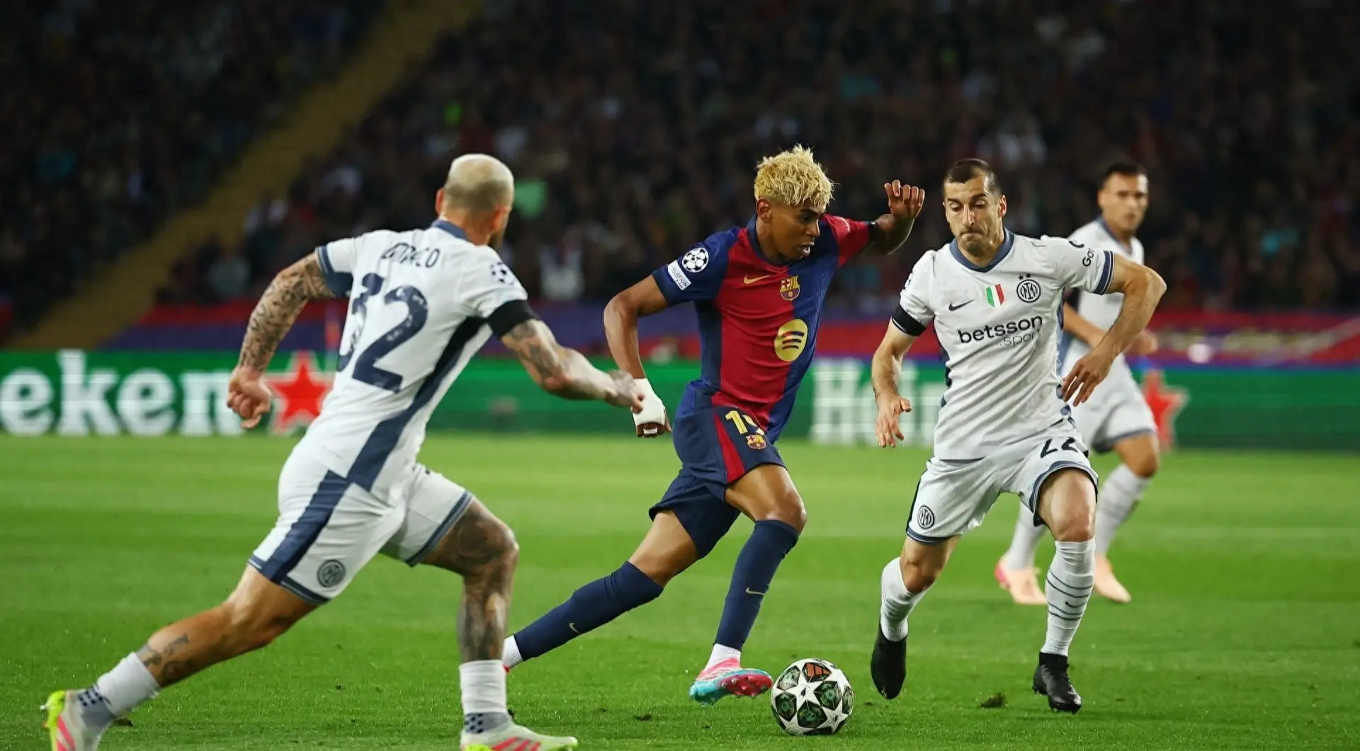  加时末段意甲焦点战，AC米兰远射贴柱，压力陡增，高层口径保持一致开云体育赛事直播