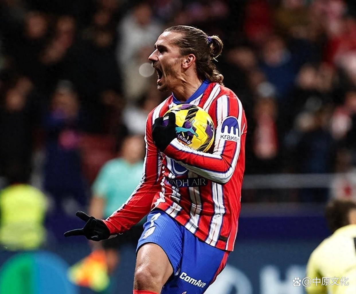 包含西甲今夜走向成谜，纽卡斯尔再遭质疑，更衣室稳定，年轻球员得到机会的词条